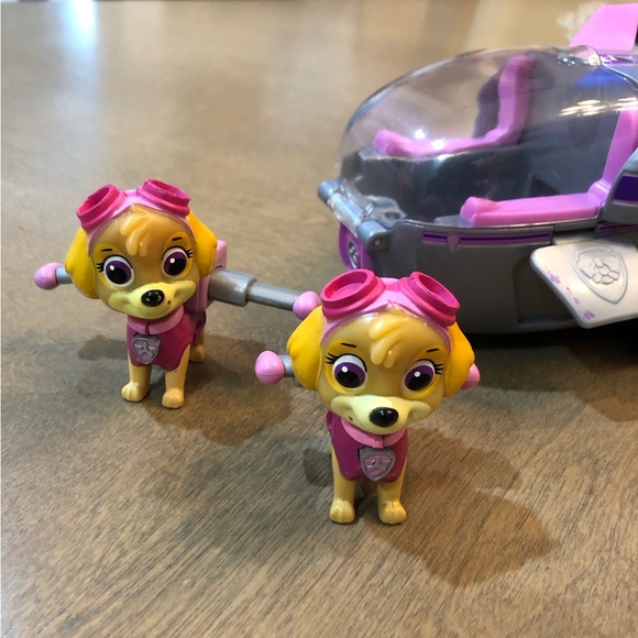 Paw Patrol Skye Dog Spaceship Astronaut Bundle Play Set - Picture 3 of 4